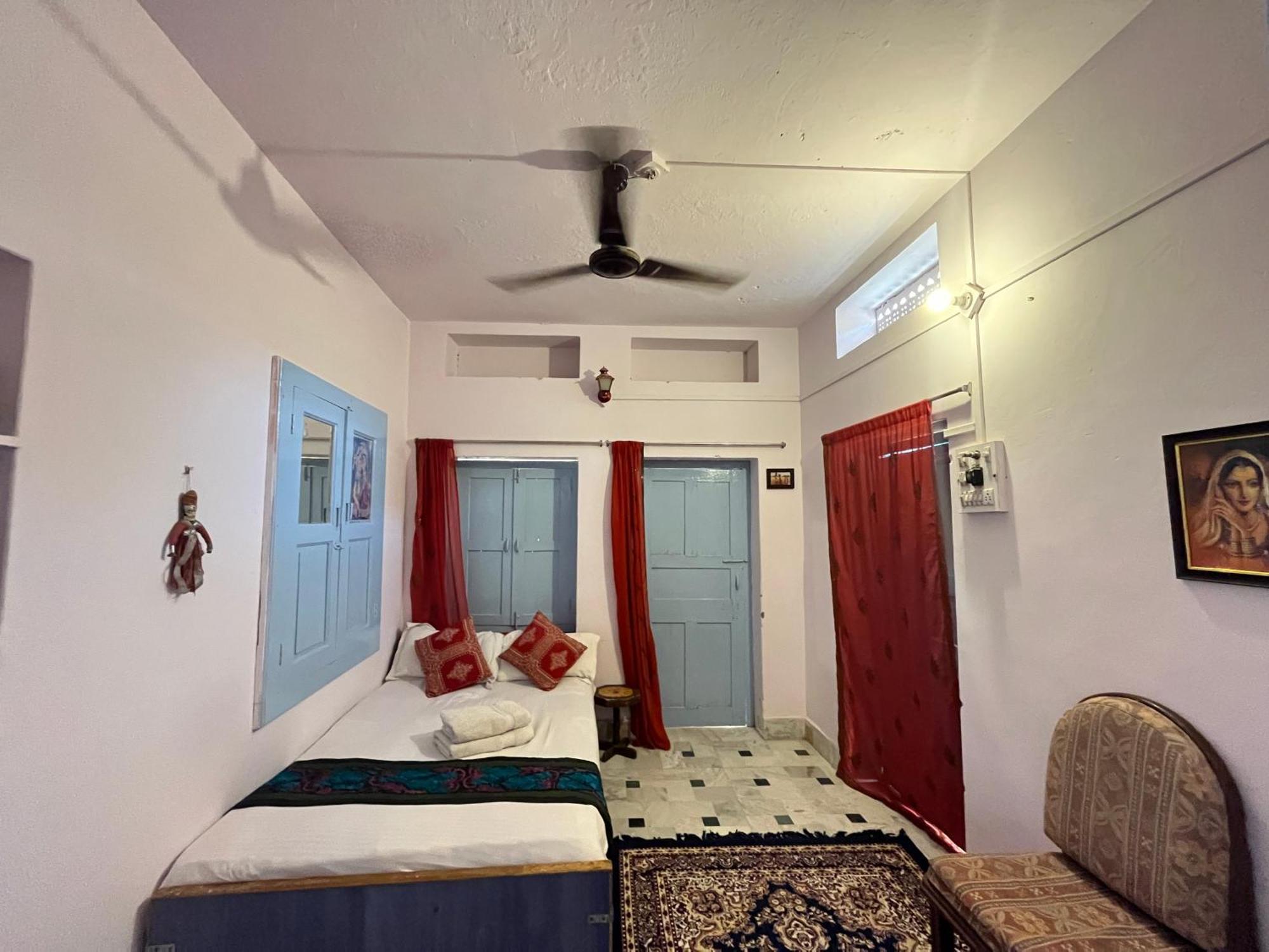 Hostel Marigold Home Stay Jaisalmer Habitación foto